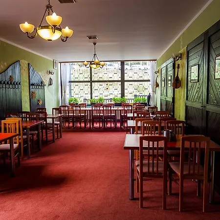Hotel Trosky 3*